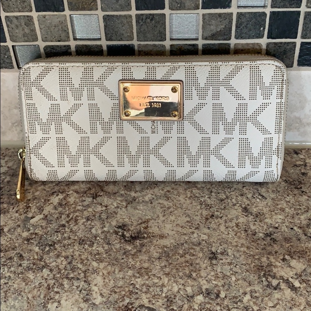 Michael Kors wallet